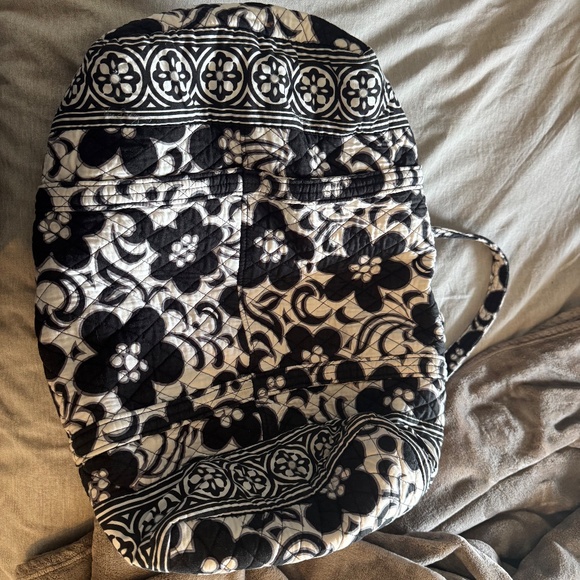 MATCHING NEVER USED VERA BRADLEY TOTE AND DUFFLE FOR SALE - Picture 4 of 6